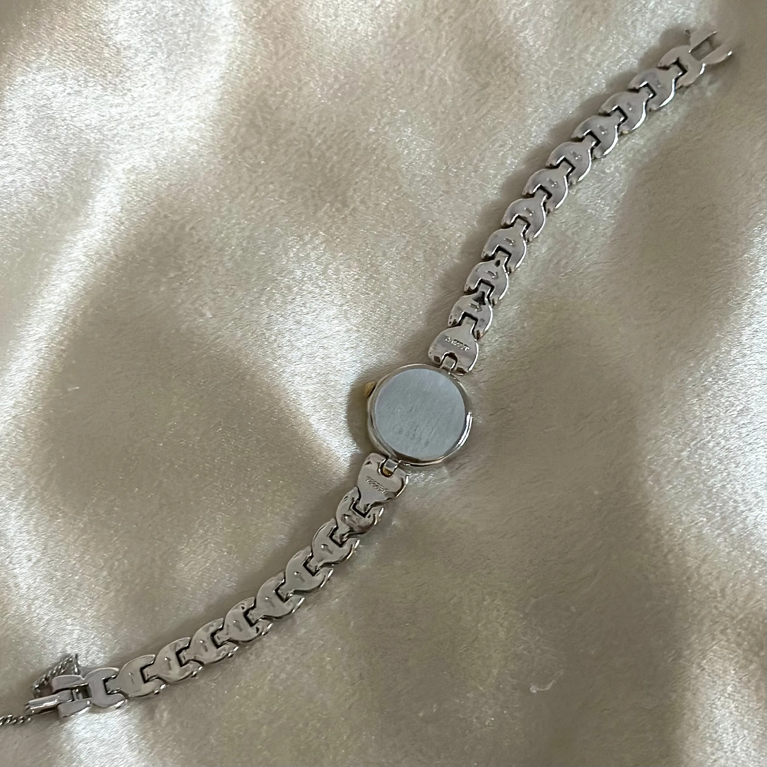 VINTAGE TISSÉ DIAMOND DAINTY TWO-TONED WATCH