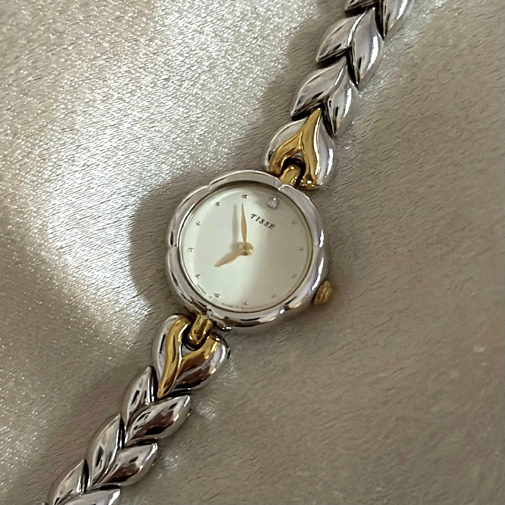 VINTAGE TISSÉ DIAMOND DAINTY TWO-TONED WATCH