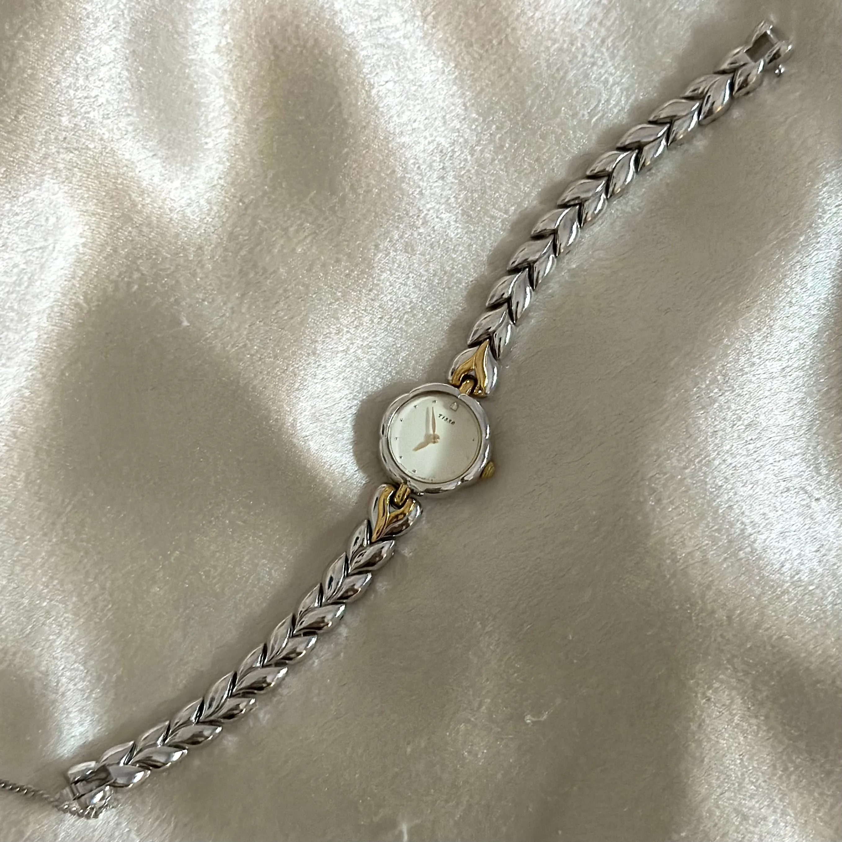 VINTAGE TISSÉ DIAMOND DAINTY TWO-TONED WATCH