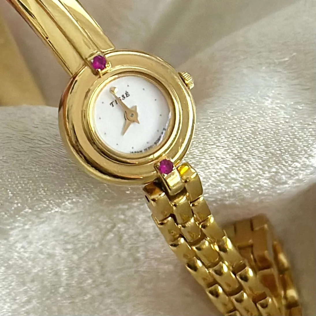 VINTAGE TISSÉ RUBY DAINTY WATCH
