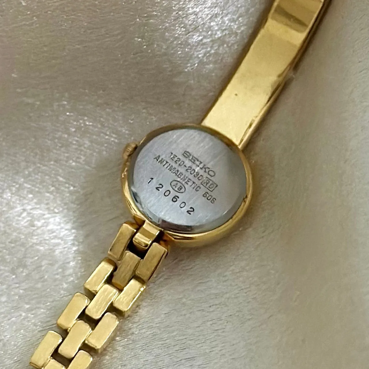 VINTAGE TISSÉ RUBY DAINTY WATCH
