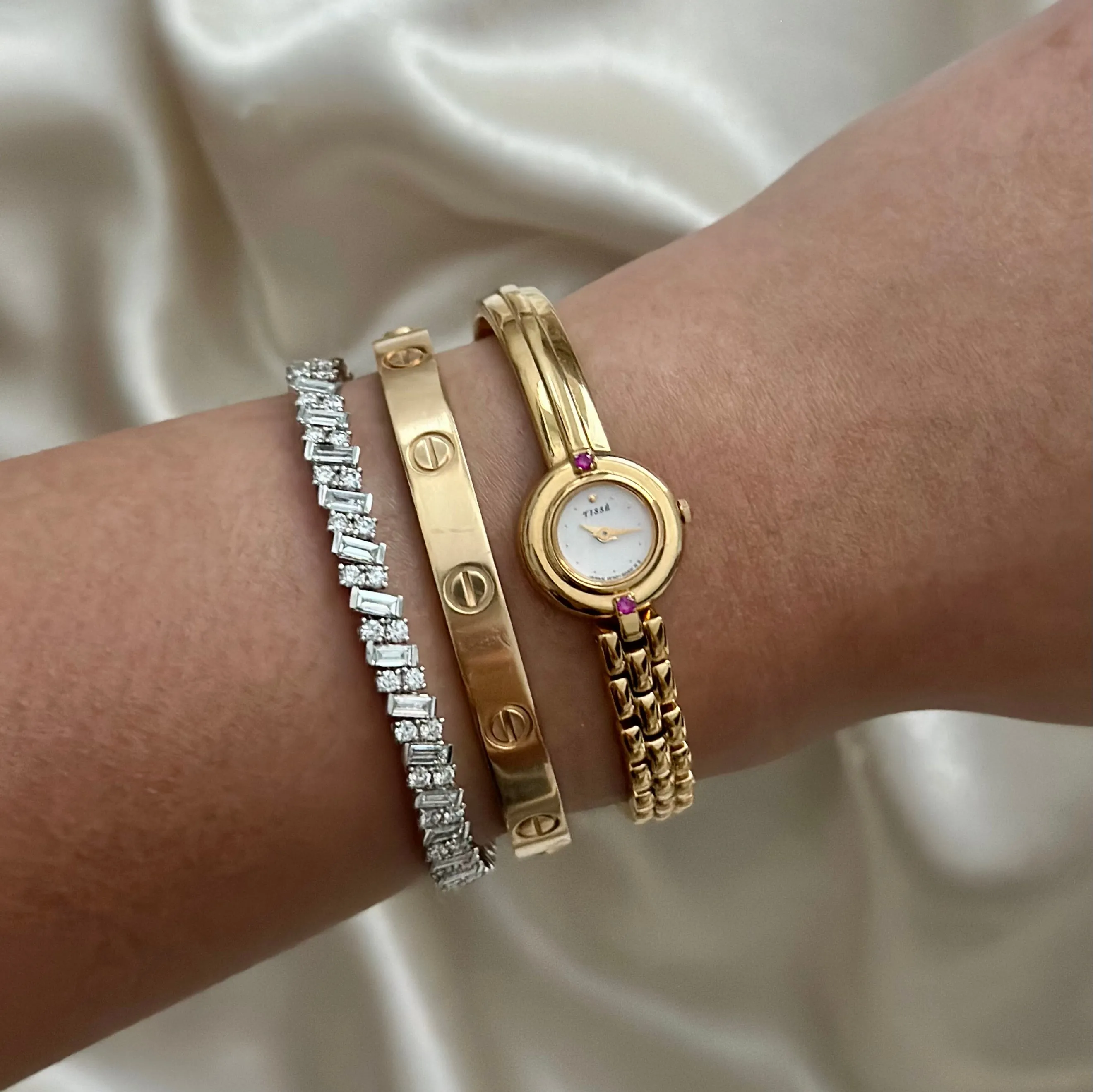 VINTAGE TISSÉ RUBY DAINTY WATCH