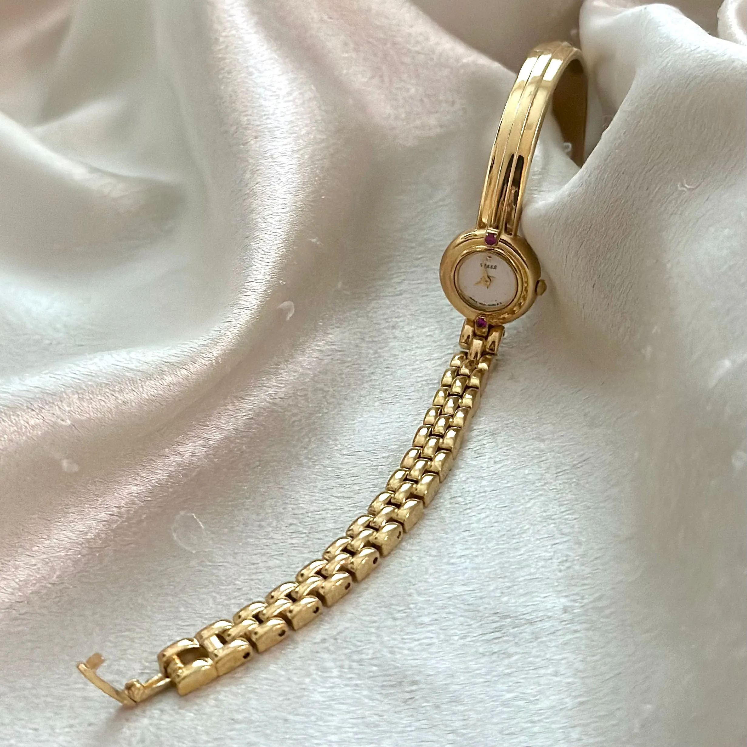 VINTAGE TISSÉ RUBY DAINTY WATCH