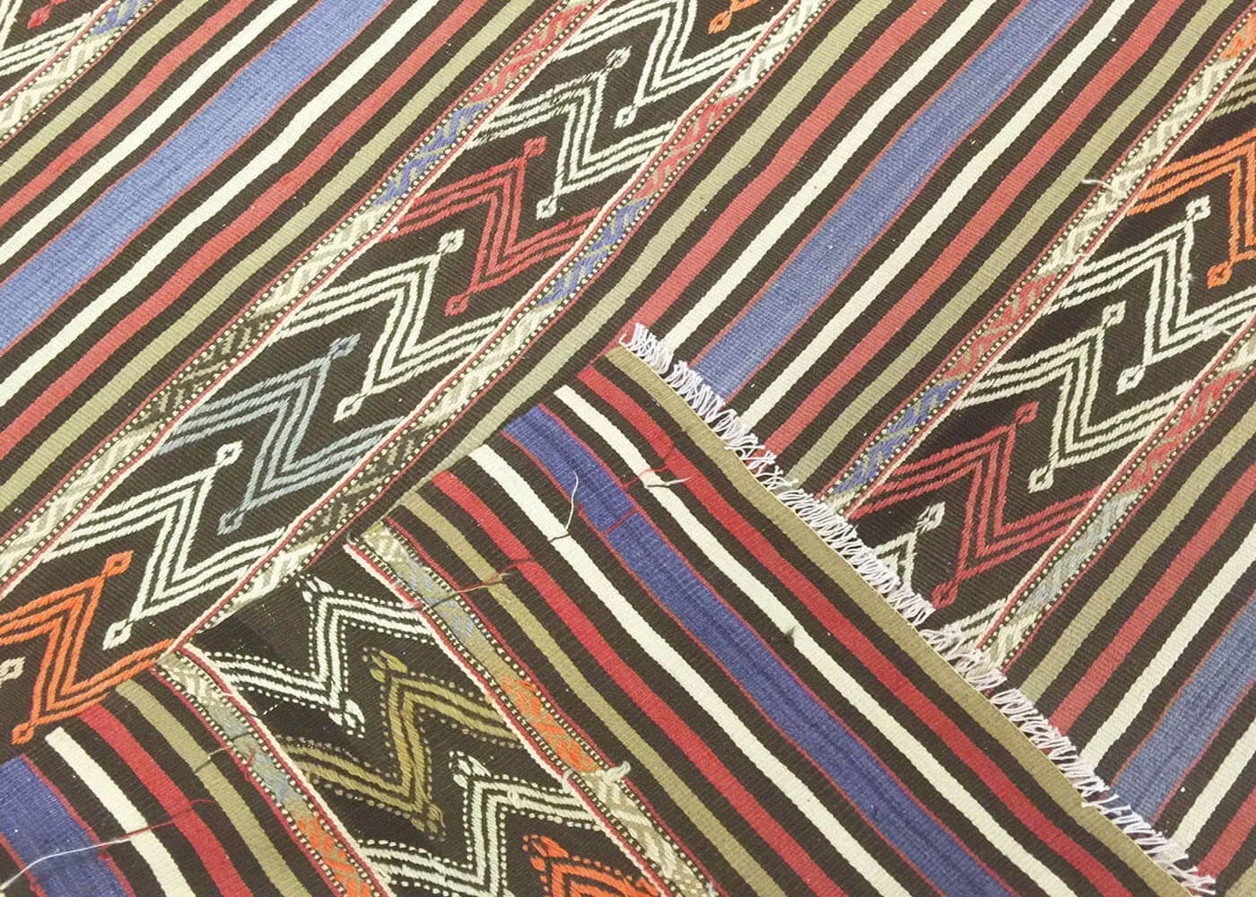Vintage Turkish Kilim - 5'5" x 7'9"