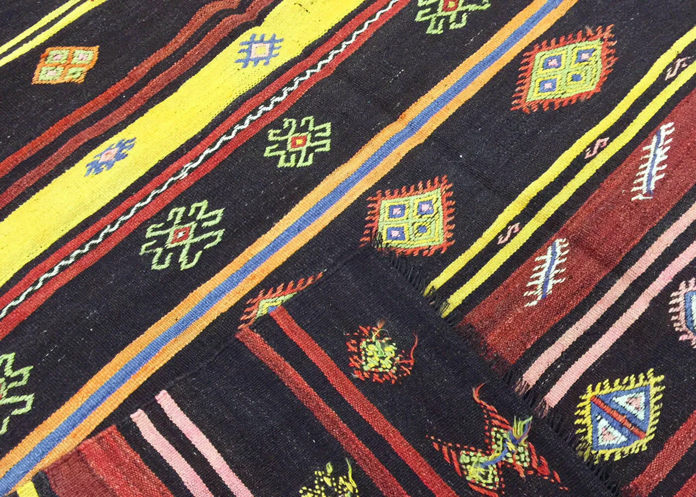 Vintage Turkish Kilim - 6'10" x 9'6"