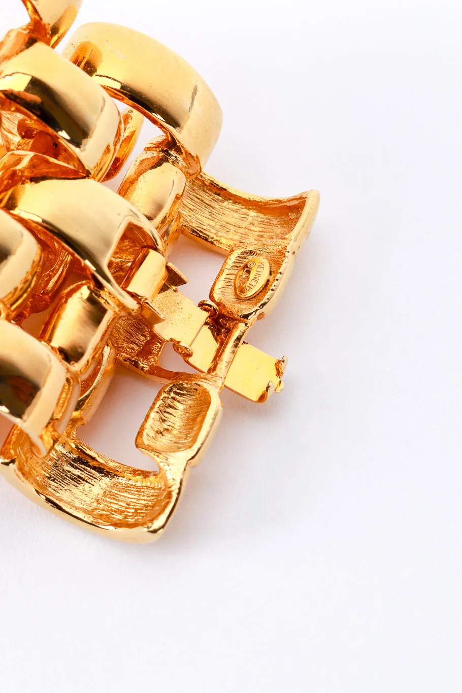 Wide Curve Link Bracelet
