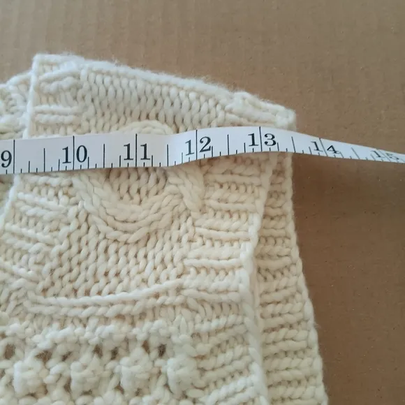 Willi Smith Wool Blend Cream Sweater Crochet Vest Button Closure Size Large New!