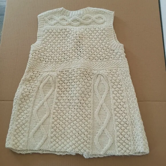 Willi Smith Wool Blend Cream Sweater Crochet Vest Button Closure Size Large New!