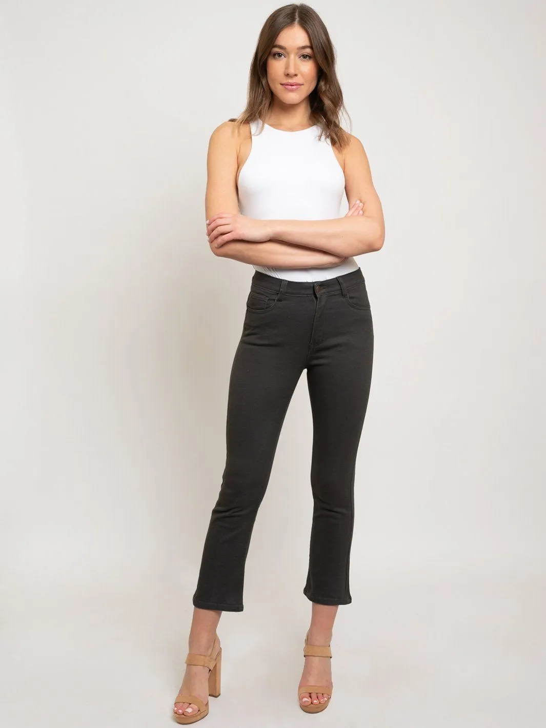 WOMEN'S BUTTON CLOSURE ANKLE PANTS