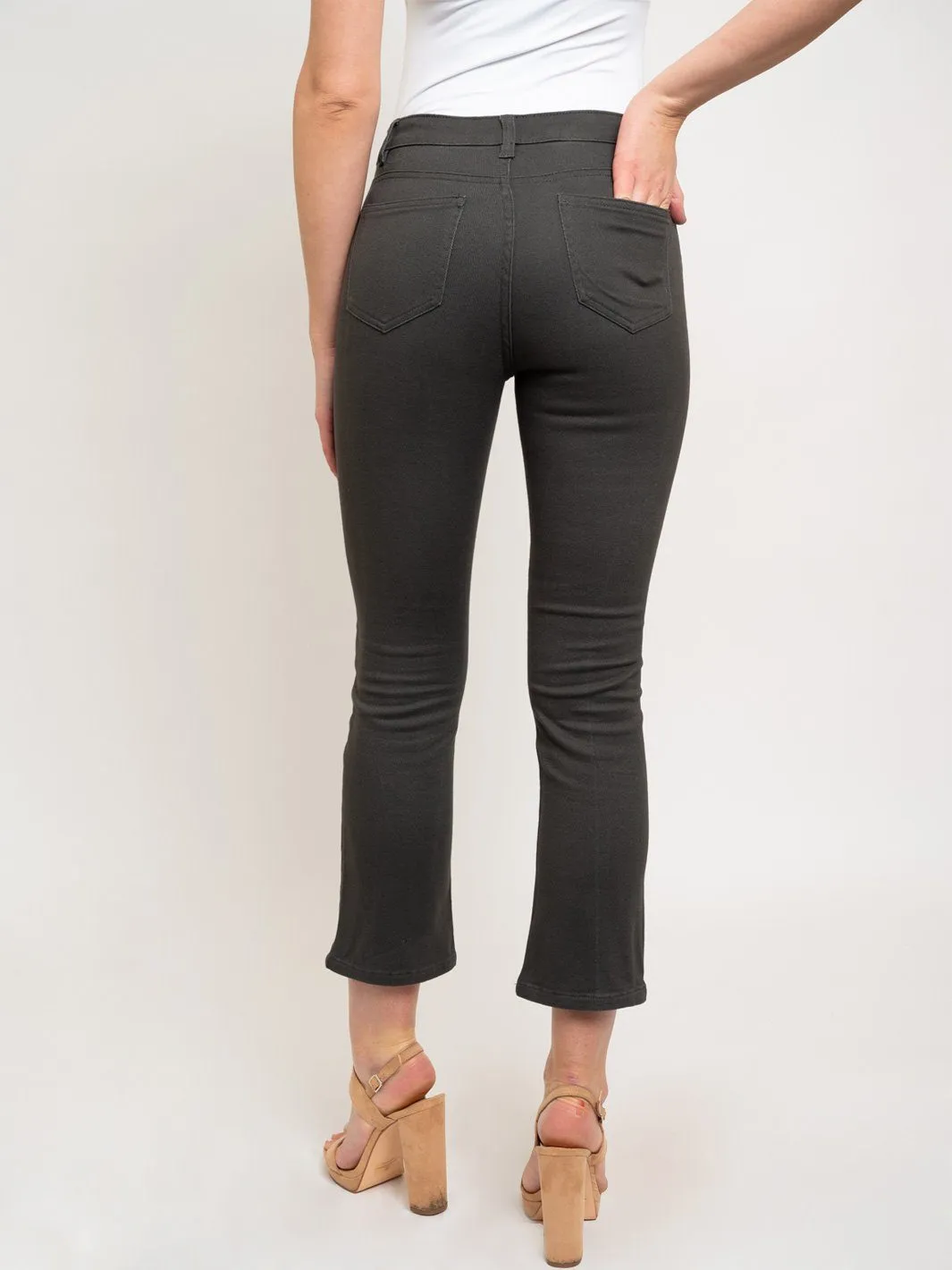 WOMEN'S BUTTON CLOSURE ANKLE PANTS